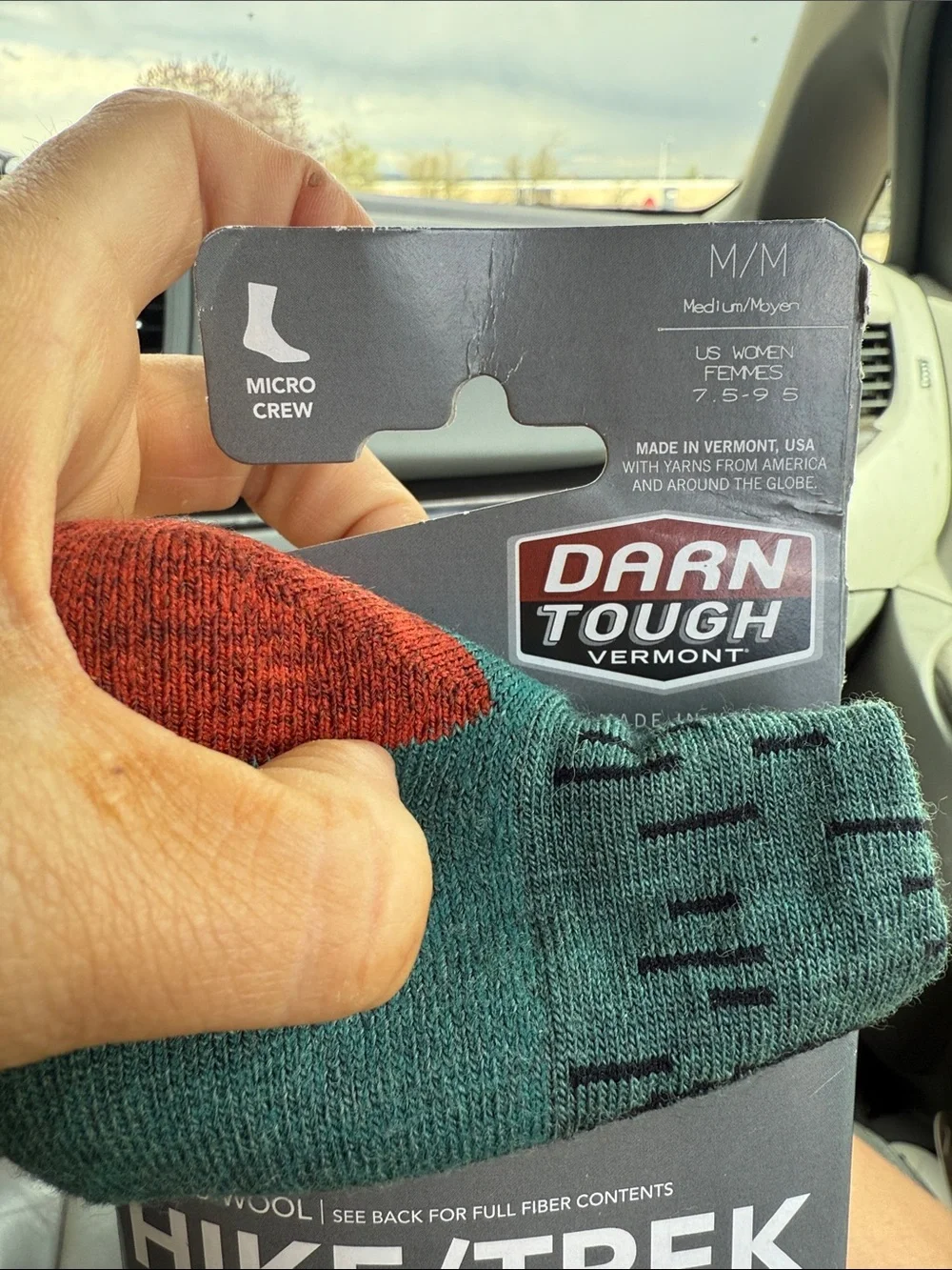 NWT Darn Tough Women’s Medium Hiking Socks - Picture 3 of 4